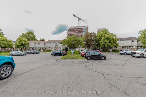 24-561 Childs Dr, Milton, ON, L9T3Z1 | Card Image