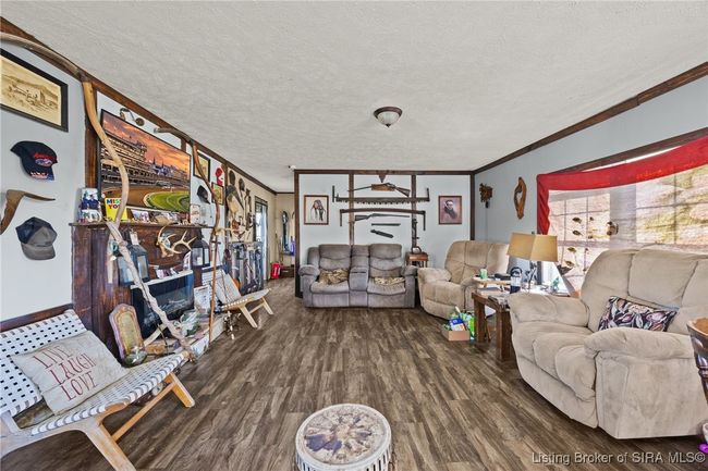 9409 S Horners Chapel Rd, Home with 3 bedrooms, 2 bathrooms and null parking in Pekin IN | Image 13