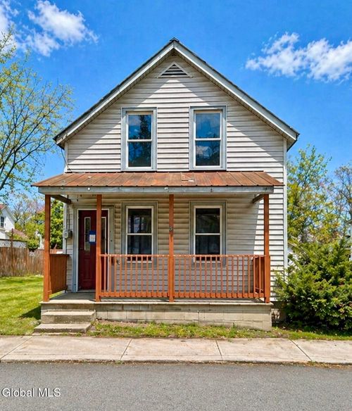 5 Elizabeth St, Port Henry, NY, 12974-1202 | Card Image