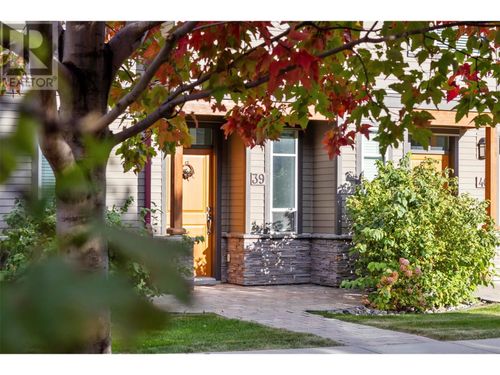 39-175 Holloway Dr, Tobiano, BC, V1S0B2 | Card Image