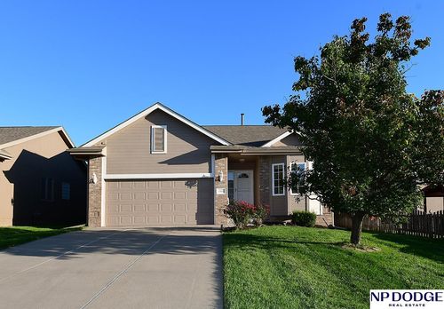 17612 George Miller Parkway, Omaha, NE, 68116 | Card Image