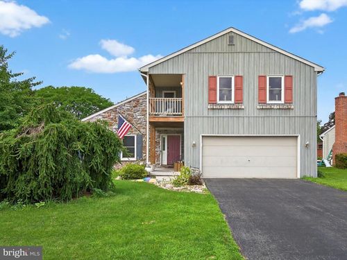 83 South Ave, Landisville, PA, 17538-1909 | Card Image