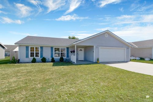 321 Brookridge Dr, Manhattan, KS, 66502-7168 | Card Image