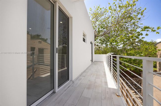 3823 Thomas Ave, House other with 5 bedrooms, 4 bathrooms and null parking in Miami FL | Image 27