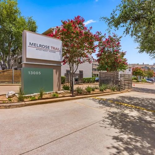 04-417-13005 Heinemann Dr, Austin, TX, 78727-6106 | Card Image