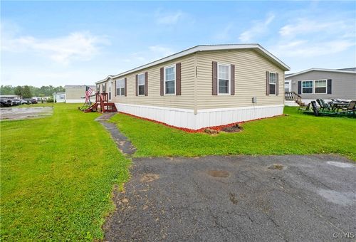 5001 Acton Ln, Liverpool, NY, 13090-1480 | Card Image