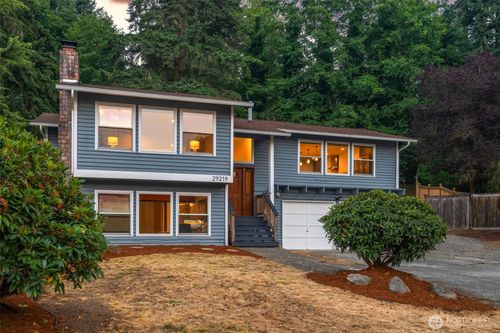 29219 13th Pl S, Federal Way, WA, 98003-3743 | Card Image