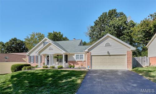 1843 Shadywood Ct, Chesterfield, MO, 63017-5440 | Card Image