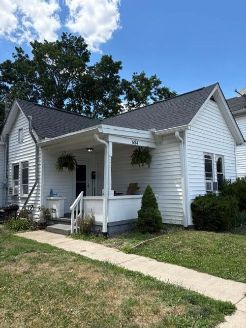 684 Vine St, Chillicothe, OH, 45601-1451 | Card Image
