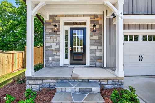 44 N Carrie St, Coats, NC, 27521-8314 | Card Image