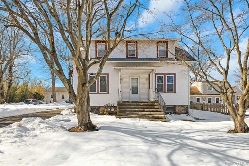 18 Ridge Rd, Congers, NY, 10920-2811 | Card Image