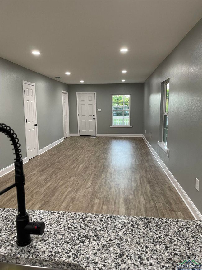 220 E Myrle Ave, House other with 3 bedrooms, 2 bathrooms and null parking in Longview TX | Image 5