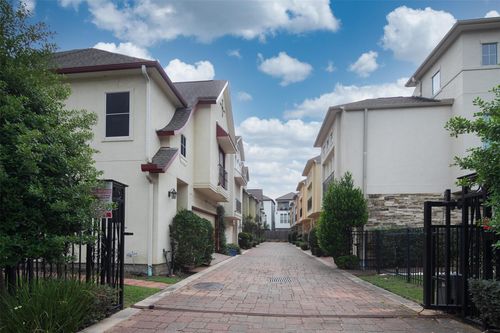 2804 Sherwin St, Houston, TX, 77007-1076 | Card Image