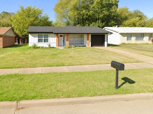 1722 Proctor Dr, Grand Prairie, TX, 75051-3103 | Card Image