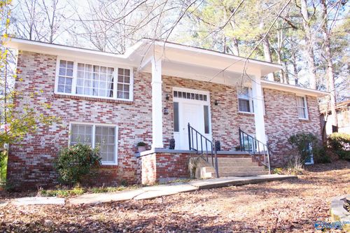 929 E Tomahawk Trail, Gadsden, AL, 35903 | Card Image