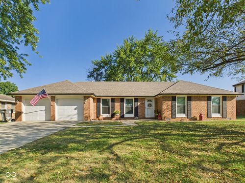 806 Country Ln, Anderson, IN, 46013-1532 | Card Image