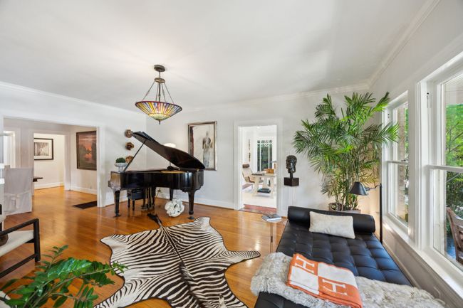 6329 Richmond Ave, House other with 4 bedrooms, 3 bathrooms and null parking in Dallas TX | Image 4