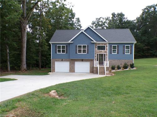 5630 Sutter Ln, Kernersville, NC, 27284-9341 | Card Image