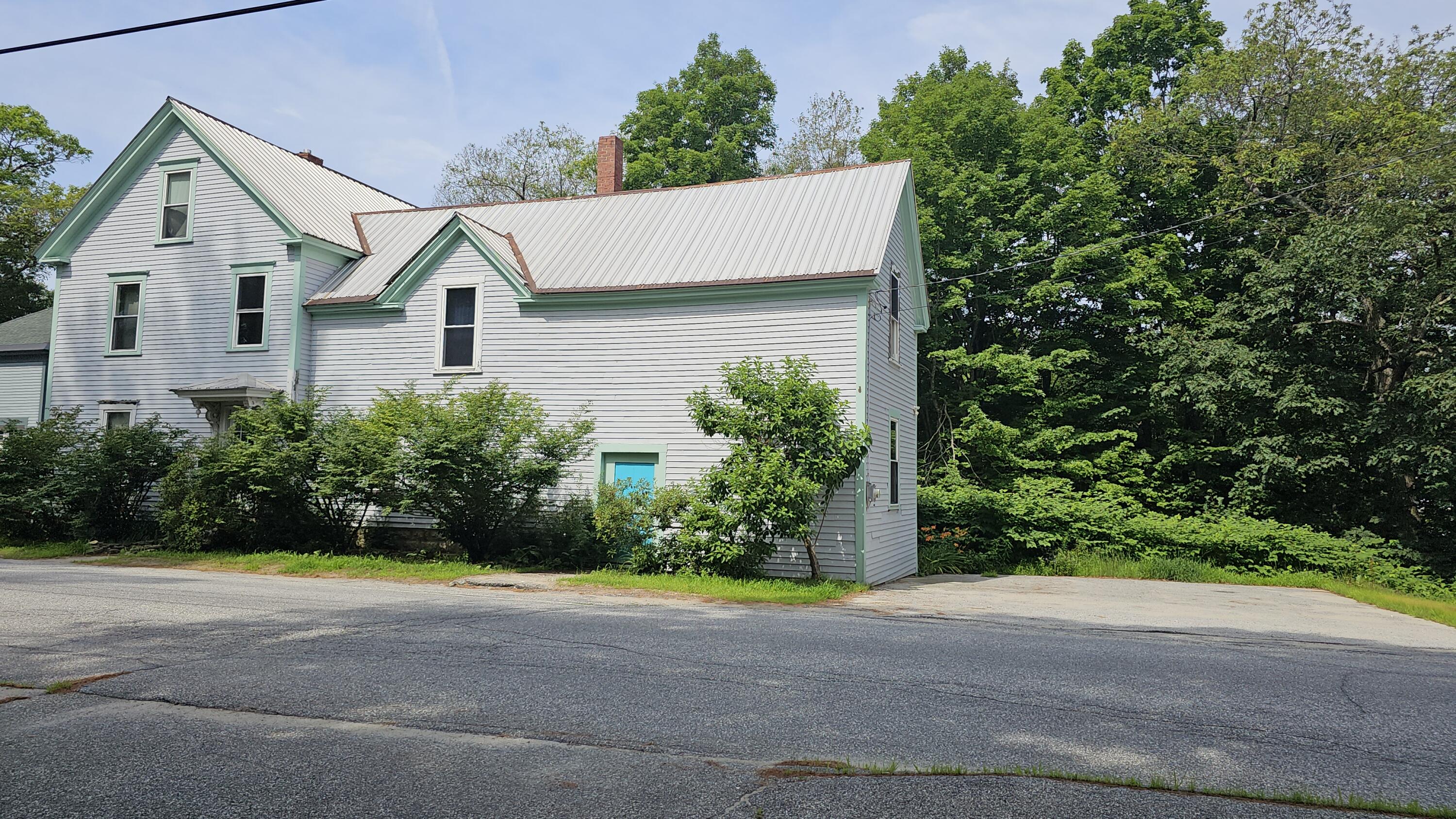 Pine St, South Paris, ME 04281