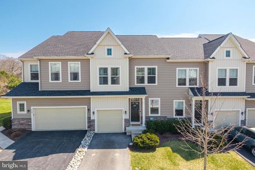 217 Kestrel Ct, KENNETT SQUARE, PA, 19348-2209 | Card Image