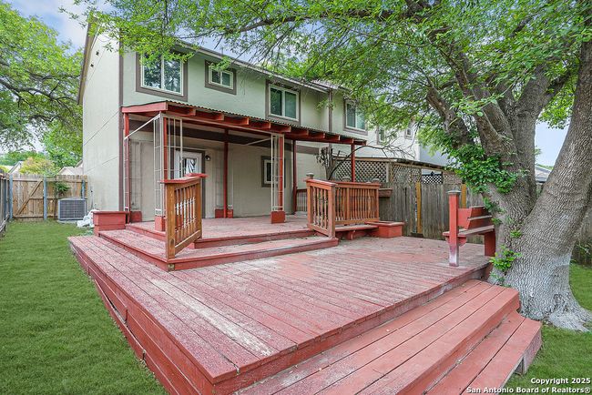 12215 - 12215 Stoney Xing, Townhouse with 3 bedrooms, 3 bathrooms and null parking in San Antonio TX | Image 17