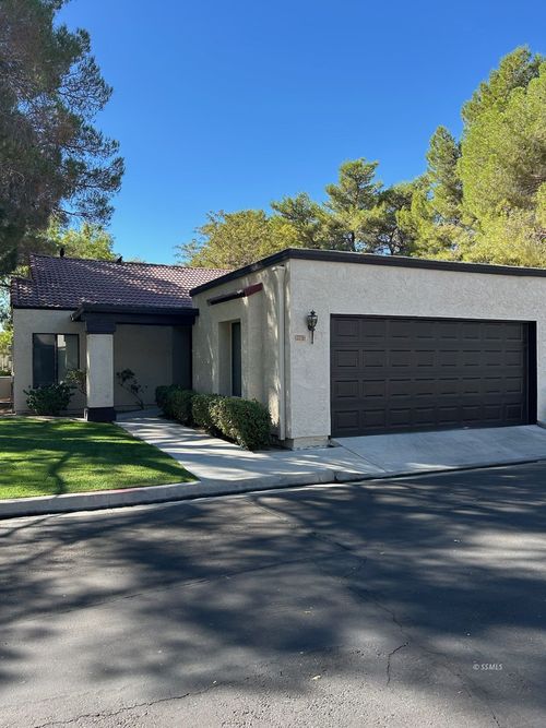 329 Del Mar Ln, Ridgecrest, CA, 93555-3186 | Card Image
