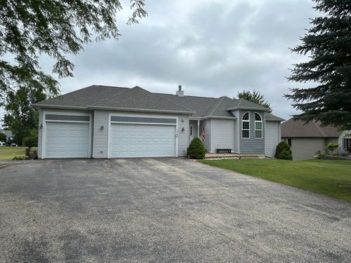 3760 White Tail Dr, Wonder Lake, IL, 60097-8178 | Card Image