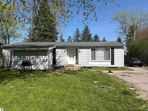 1915 Stockman Rd, Mt Pleasant, MI, 48858-4222 | Card Image