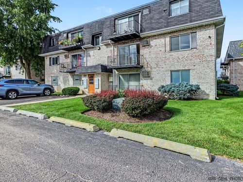 2b-1319 N Baldwin Ct, Palatine, IL, 60074-9330 | Card Image