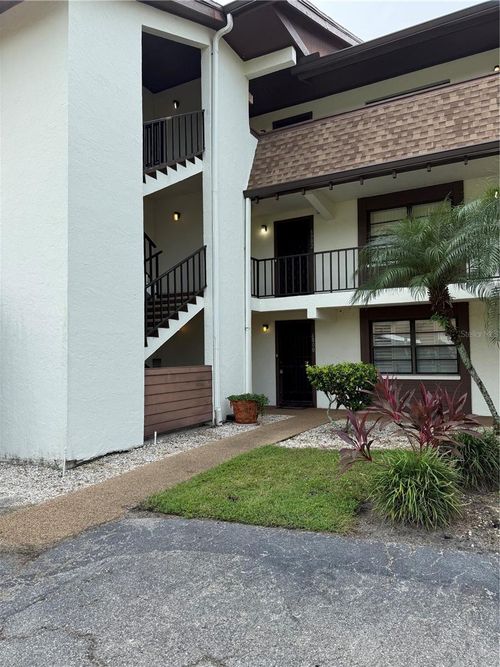 6000-6000 Oak Creek Ln, Bradenton, FL, 34210-2621 | Card Image