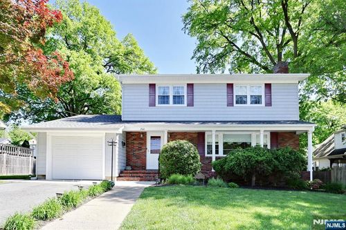 200 Watchung Dr, Hawthorne, NJ, 07506-2849 | Card Image