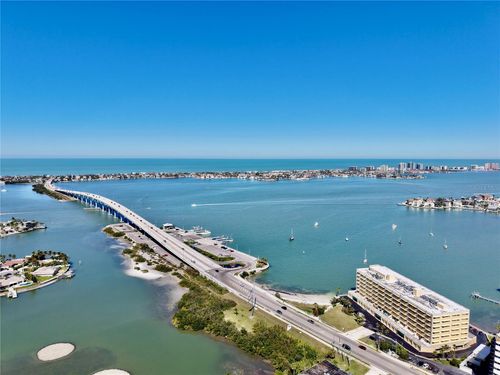 apt-117c-100 Bluff View Dr, BELLEAIR BLUFFS, FL, 33770-1374 | Card Image
