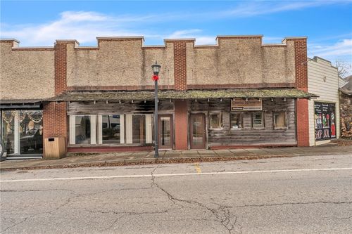 111 W Main St, Huntsville, AR, 72740-9248 | Card Image