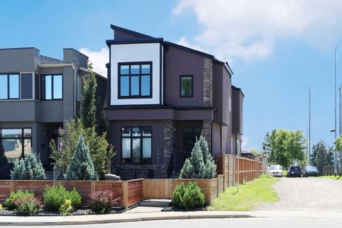 1433 18 Avenue Nw, Calgary, AB, T2M0W7 | Card Image