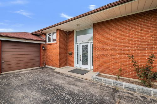 3 Willamere Dr, Scarborough, ON, M1M1W5 | Card Image