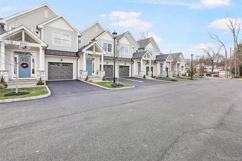 21-2040 Crompond Rd, Yorktown Heights, NY, 10598-4231 | Card Image