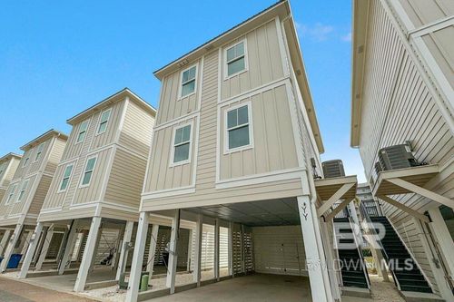 951 W Lagoon Ave, Gulf Shores, AL, 36542-6301 | Card Image
