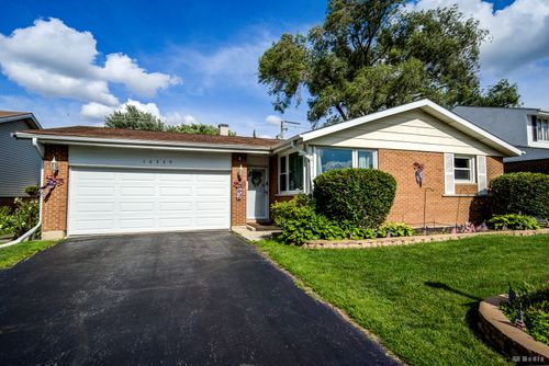 16529 Brenden Ln, Oak Forest, IL, 60452-4314 | Card Image