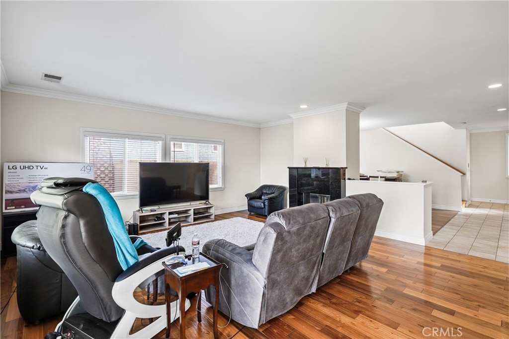 Residential Lease in Manhattan Beach 5