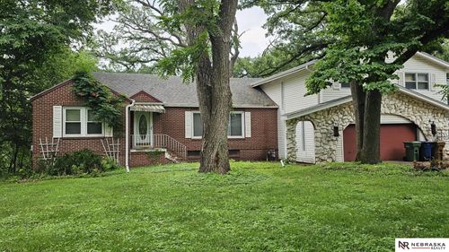 517 Bellevue Blvd N, Bellevue, NE, 68005-4544 | Card Image