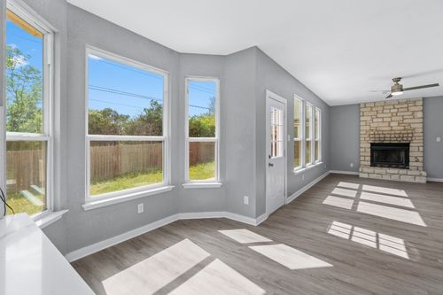 700 Creekmont Dr, Round Rock, TX, 78681-5662 | Card Image