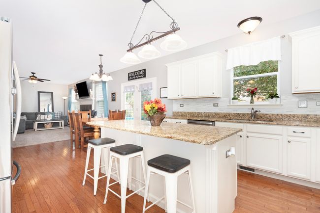 404 Bower Ln, House other with 5 bedrooms, 3 bathrooms and null parking in Oswego IL | Image 13