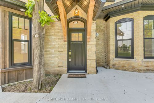 16 Hillcrest St W, Teeswater, ON, N0G2S0 | Card Image