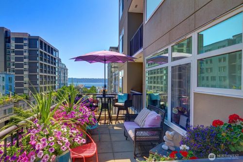 208-2801 1st Ave, Seattle, WA, 98121-1130 | Card Image