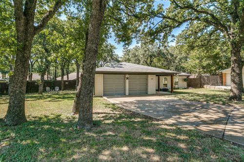 6913 Daniel Ct, North Richland Hills, TX, 76182-3947 | Card Image