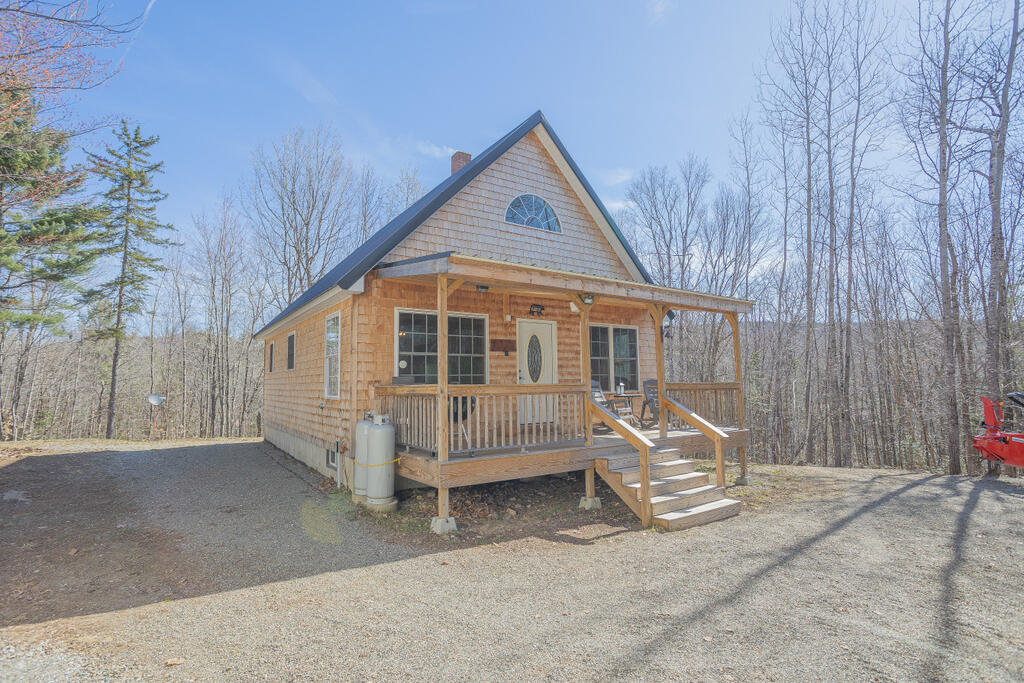 New Vineyard Rd, Farmington, ME 04938