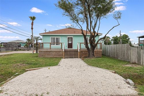 403 S Gulf St, Port Aransas, TX, 78373-4313 | Card Image