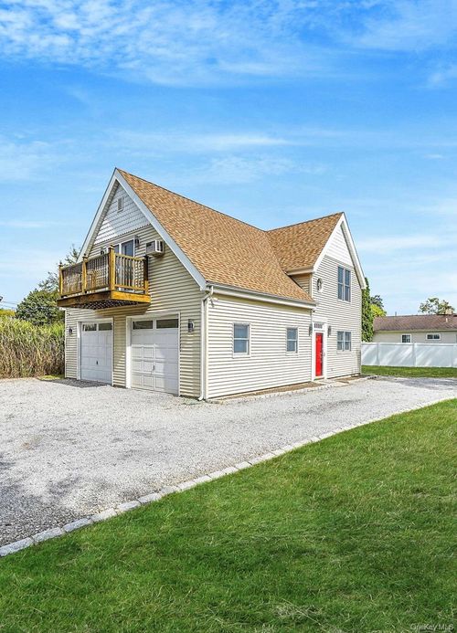 26 Bokel Ave, Ronkonkoma, NY, 11779-6707 | Card Image