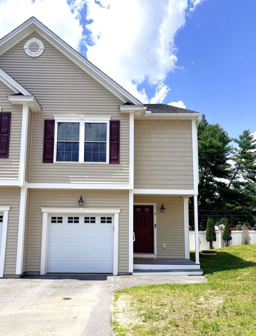 8 Cranberry Way, Manchester, NH, 03109-5962 | Card Image