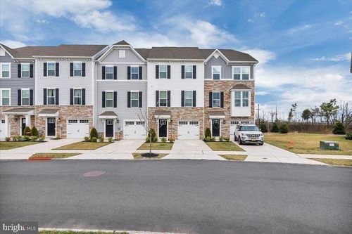 83 Kohlmyer Dr, PENNSAUKEN, NJ, 08110-1245 | Card Image